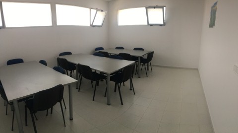 Educación habilita dos aulas de estudio en la Oficina Municipal de la costa en Torre de la Horadada