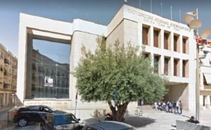 La Universidad Miguel Hernández (UMH) abre al público las bibliotecas de los campus oriolanos de las Salesas y de la EPSO en Desamparados con los servicios de préstamos, devoluciones y atención al usuario La Universidad Miguel Hernández (UMH) abre al público las bibliotecas de los campus oriolanos de las Salesas y de la EPSO en Desamparados con los servicios de préstamos, devoluciones y atención al usuario