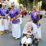 Desfile de abanderadas, en las Fiestas de la Reconquista y de Moros y Cristianos 2019, en Orihuela (14 julio 2019)_26