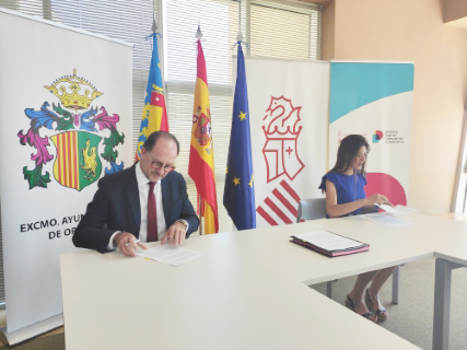 El municipio de Orihuela se suma a la red de Distrito Digital para colaborar en innovación de las industrias creativas, culturales y agroalimentarias, tras la firma del Ayuntamiento y la Conselleria de Innovación