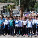 Inauguración de los VIII Murales de San Isidro, por los alumnos del colegio Jesús María de San Agustín y por la cantante oriolana Esmeraldo Grao, en Orihuela (3 mayo 2019)_16