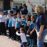 Inauguración de los VIII Murales de San Isidro, por los alumnos del colegio Jesús María de San Agustín y por la cantante oriolana Esmeraldo Grao, en Orihuela (3 mayo 2019)_18