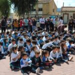 Inauguración de los VIII Murales de San Isidro, por los alumnos del colegio Jesús María de San Agustín y por la cantante oriolana Esmeraldo Grao, en Orihuela (3 mayo 2019)_1