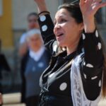 Inauguración de los VIII Murales de San Isidro, por los alumnos del colegio Jesús María de San Agustín y por la cantante oriolana Esmeraldo Grao, en Orihuela (3 mayo 2019)_37