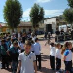 Inauguración de los VIII Murales de San Isidro, por los alumnos del colegio Jesús María de San Agustín y por la cantante oriolana Esmeraldo Grao, en Orihuela (3 mayo 2019)_47