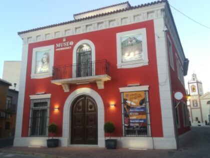 La entrada principal del Museo Arqueológico de la localidad rojaleña./GM La Concejalía de Cultura invierte más de 300.000 euros en el Museo Arqueológico para mejorar las condiciones y seguridad del edificio y conservación de las colecciones museísticas
