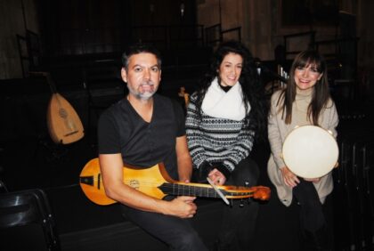 Emilio Villalba, Sara Marina y Ángeles Núñez, del grupo 'Sephardica': "La música sefardí nos conecta con las raíces de nuestra propia cultura, con nuestra forma de vida''