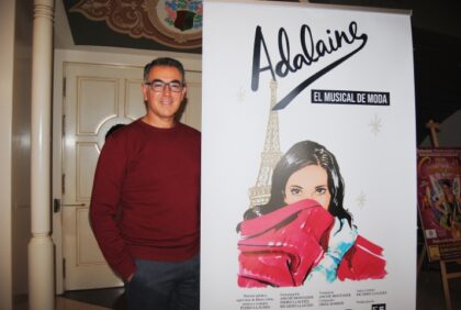 Ricardo Llaudes, autor del guión y de la letra de las canciones del musical 'Adalaine': "Es una obra que tiene como hilo conductor la moda, en la que se mezcla el amor, los celos, la superación,… que van desarrollando cada uno de los personajes''