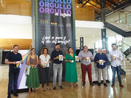 Orihuela, evento cultural: Exposición ‘El armario deportivo abre sus puertas’, dentro de los actos de ‘Orgullo de cultura’ organizados por las concejalías de Cultura y Juventud y de Igualdad y LGTBI