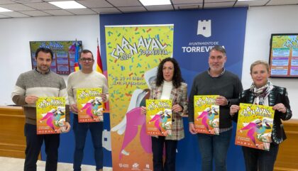 El carnaval llenará las calles de Torrevieja de disfraces, color, música, baile y diversión
