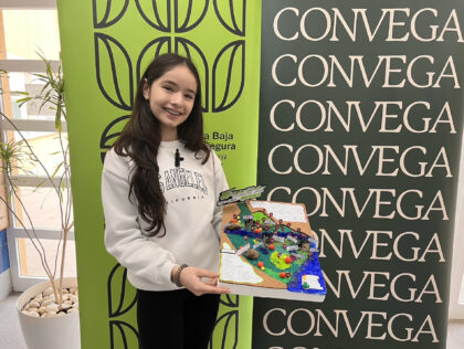 El mapa de una alumna de Almoradí con el relieve de los principales atractivos de la comarca gana el concurso escolar de la marca 'Territorio Vega Baja'