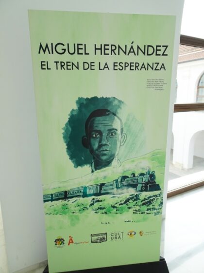 Orihuela, evento cultural: Exposición de bonsais y exhibición 'Mañaneo con Miguel...y por Miguel', y realización de un mural homenaje a Miguel Hernández, dentro de los actos de la 'Primavera Hernandiana' organizados por la Concejalía de Cultura