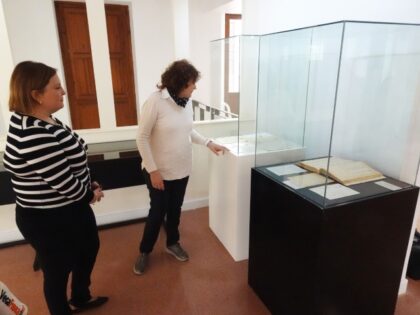 Cultura presenta una exposición sobre Miguel Hernández con obras de arte y documentos históricos