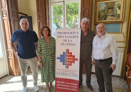 El Casino de Almoradí se convierte en el corazón del coleccionismo en la Vega Baja del Segura