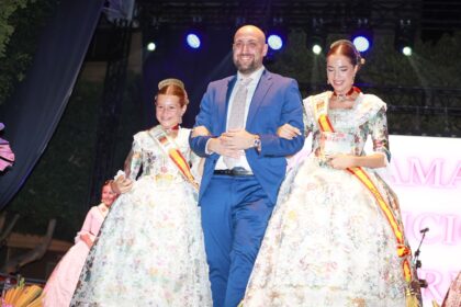 La proclamación de Reinas y Damas de Honor junto con el pregón de Ana Gómez Tafalla abren la Feria y Fiestas 2025 en el corazón de la Vega Baja La proclamación de Reinas y Damas de Honor junto con el pregón de Ana Gómez Tafalla abren la Feria y Fiestas 2025 en el corazón de la Vega Baja