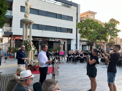 El Ayuntamiento de Los Montesinos clausura el centenario de la Plaza Sagrado Corazón de Jesús, inaugurada el 13 de julio de 1924 El Ayuntamiento de Los Montesinos clausura el centenario de la Plaza Sagrado Corazón de Jesús, inaugurada el 13 de julio de 1924