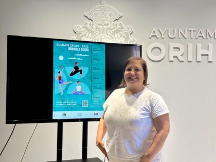 Juventud organiza actividades deportivas y familiares en las playas de Orihuela durante julio y agosto