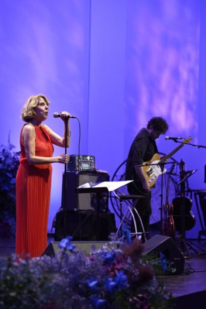 Arranca el 71º Certamen Internacional de Habaneras con la cantante Sole Giménez y el coro 'Sinfonía' de la Escuela Coral Municipal