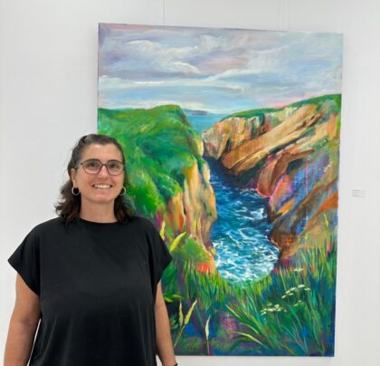 La muestra pictórica de la rojalera Vanessa González Culiañez inaugura el curso cultural en la Sala de Exposiciones del Ayuntamiento de Almoradí 