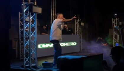 El Chupinazo llena de vecinos y visitantes las calles de Bigastro en el inicio de sus fiestas patronales en honor a San Joaquín El Chupinazo llena de vecinos y visitantes las calles de Bigastro en el inicio de sus fiestas patronales en honor a San Joaquín