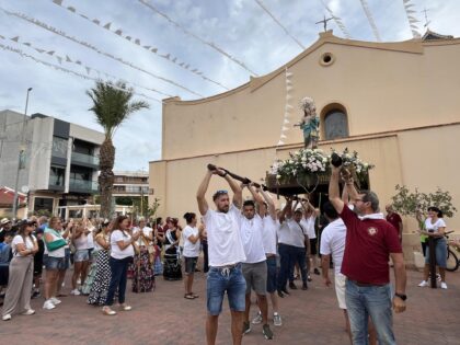 Los Montesinos inicia sus Fiestas Patronales en honor a la Virgen del Pilar con una gran participación