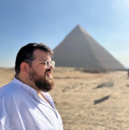 El rafaleño Fran Lozano divulga la cultura del Antiguo Egipto por todo el mundo con su proyecto 'Egipteando'