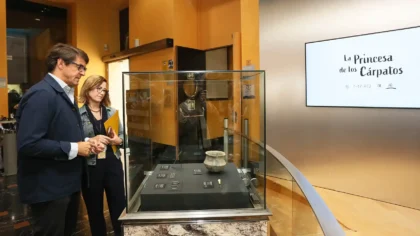 El MARQ expone en el Museo Arqueológico Nacional el ajuar funerario de la Edad de Bronce hallado en Orihuela