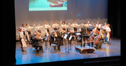 La Casanovas Orquesta llena el Teatro Municipal de Torrevieja en el estreno del ciclo 'Family Concerts'
