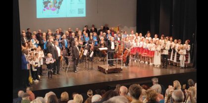 La Casanovas Orquesta llena el Teatro Municipal de Torrevieja en el estreno del ciclo 'Family Concerts'