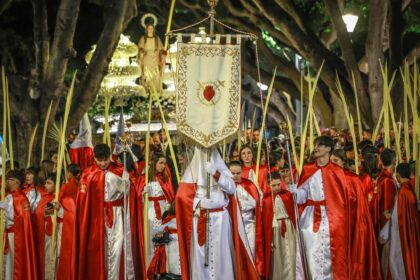 El 50 aniversario de la Junta Mayor y el centenario de la Hermandad del Santísimo Cristo de las Campanas marcan esta Semana Santa en Almoradí
