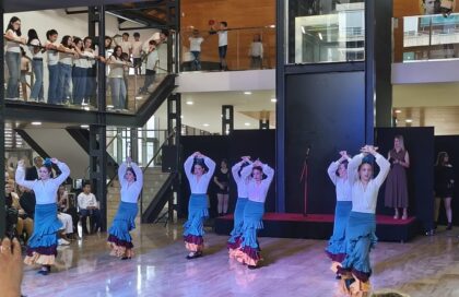 El colegio de Hurchillo celebra el Día de la Danza y sus más de siete años bailando por la educación