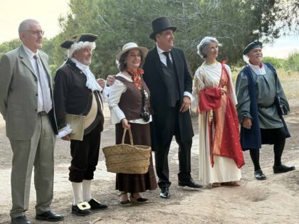 Las rutas teatralizadas de Ars Creatio cierran las jornadas dedicadas a las lagunas de Torrevieja y La Mata