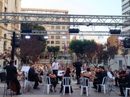Brillante concierto de la Casanovas Orquesta Torrevieja en Alicante en el ciclo ‘Tardes de cultura en palacio’