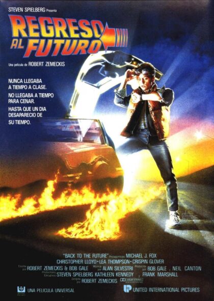 Playa Flamenca de Orihuela Costa, evento cultural: Sesión de cine con la película estadounidense 'Regreso al futuro' (1985, VOS), dentro de la programación del ciclo 'Cine de verano' organizada por la Concejalía de Juventud