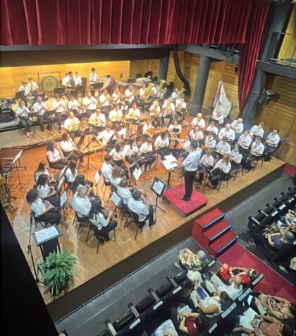 Los Montesinos presenta en concierto la nueva grabación de su Himno Municipal por el 25 aniversario de su creación Los Montesinos presenta en concierto la nueva grabación de su Himno Municipal por el 25 aniversario de su creación