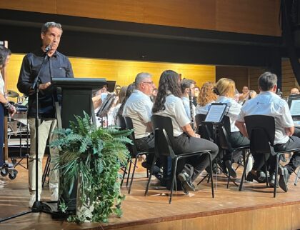 Los Montesinos presenta en concierto la nueva grabación de su Himno Municipal por el 25 aniversario de su creación Los Montesinos presenta en concierto la nueva grabación de su Himno Municipal por el 25 aniversario de su creación