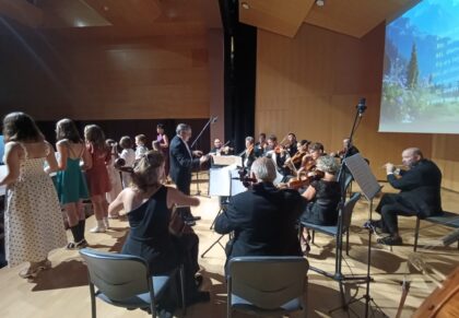 La Casanovas Orquesta triunfa en Orihuela con su concierto 'Sonrisas y lágrimas' La Casanovas Orquesta triunfa en Orihuela con su concierto 'Sonrisas y lágrimas'
