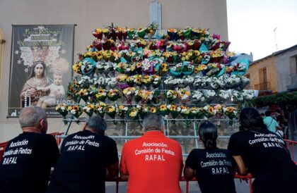 Rafal, evento: Ofrenda de flores, dentro de los actos de las fiestas patronales en honor a la Virgen del Rosario
